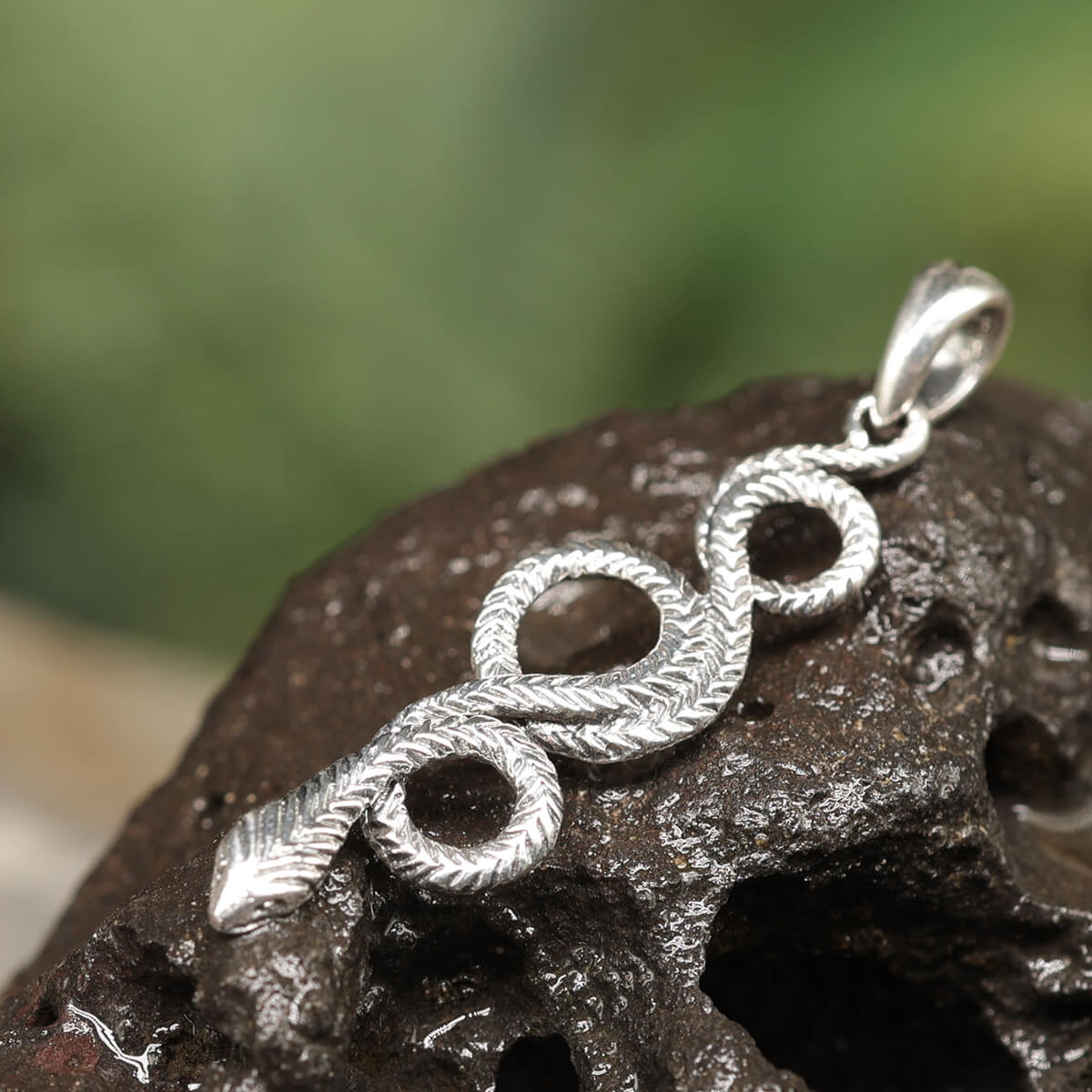 Feine Schlange Anhänger 925 Silber detailreich gearbeitet