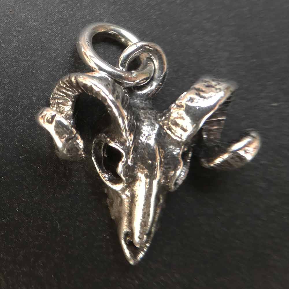 Widderkopf Schmuck Anhänger Silber Sternzeichen Wikinger Silberschmuck