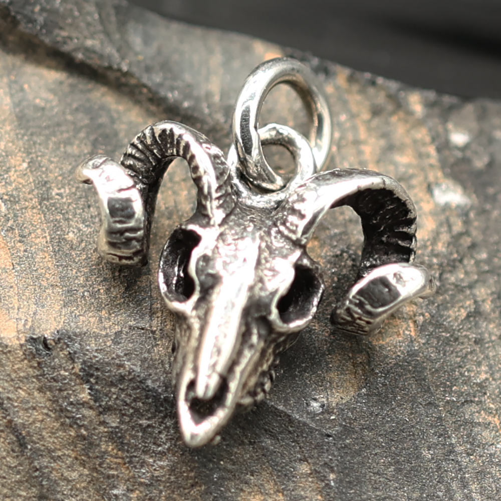 Widderkopf Schmuck Anhänger Silber Sternzeichen Wikinger Silberschmuck