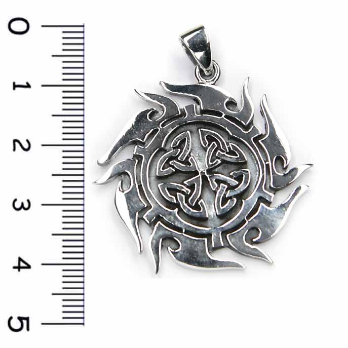Silberschmuck im keltischen Stil