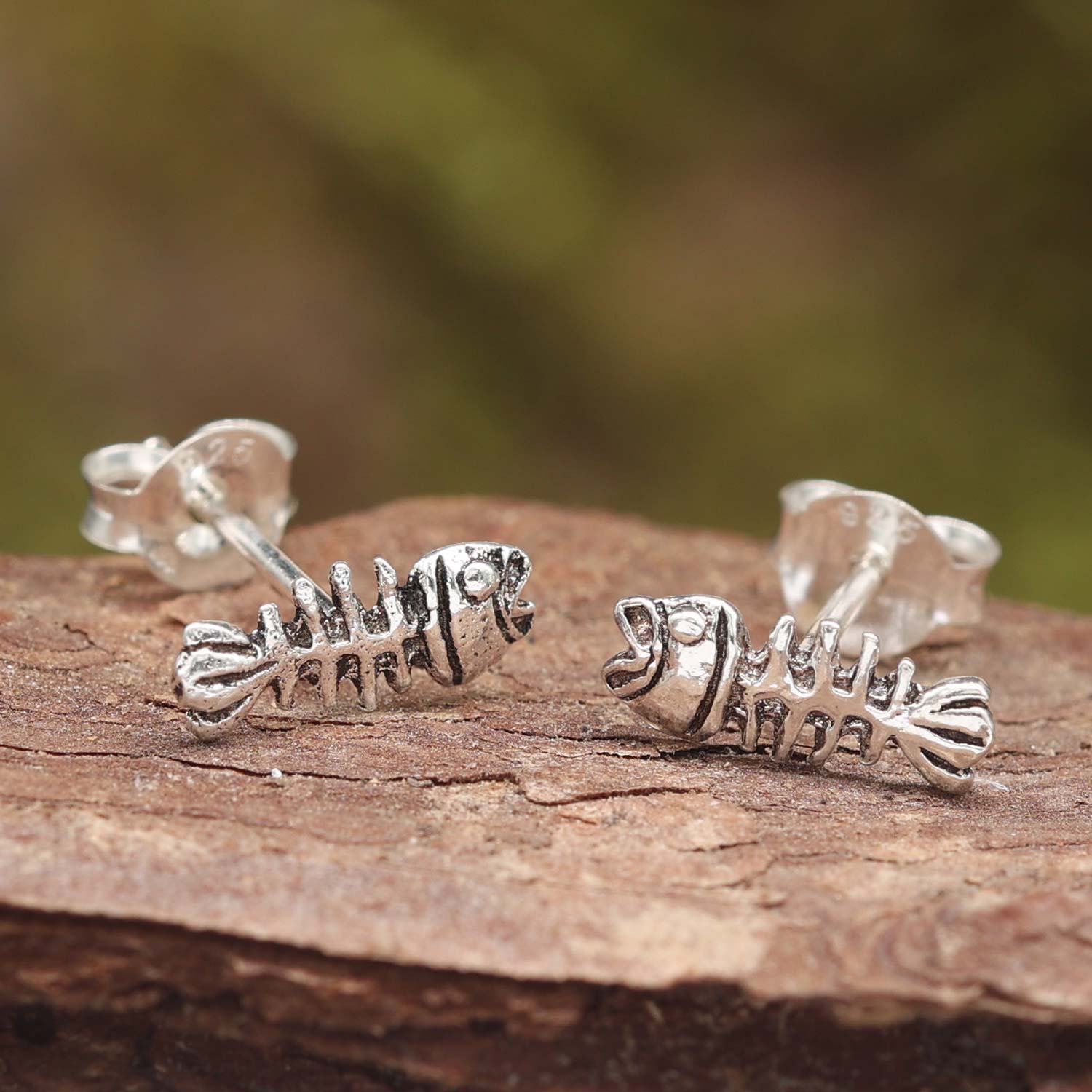 Fishbone silberne Ohrstecker Fisch Ohrschmuck