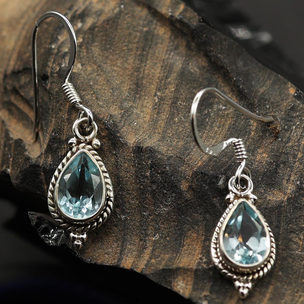 Blauer Topas Ohrringe zeitlos 925er Silber Design ausgefallener Ohrschmuck