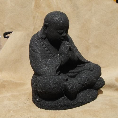 Buddha Stein sitzend 15cm