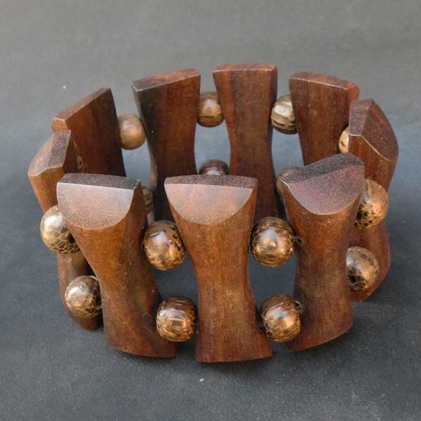 Armschmuck aus Holz Bali Handarbeit