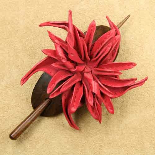 Haarspange Leder Blume rot Haarschmuck